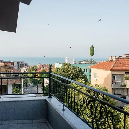 Bogdanovi Guest House 3*